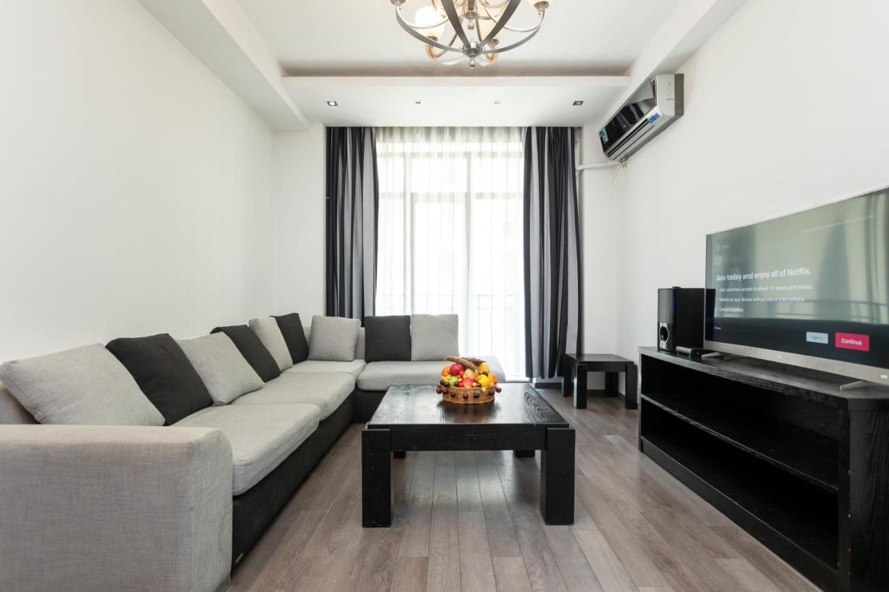 Two Bedroom Apartment In The City Center Tbilisi Exterior photo