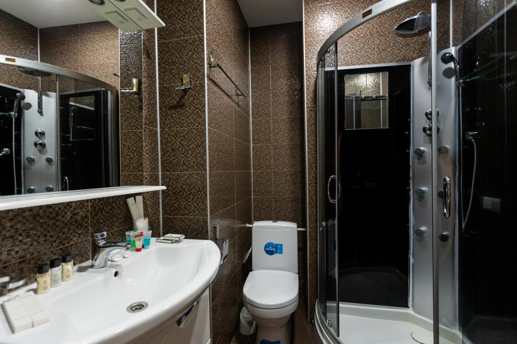 Two Bedroom Apartment In The City Center Tbilisi Exterior photo